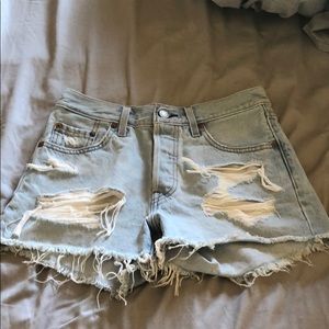 NEVER WORN Levi’s shorts